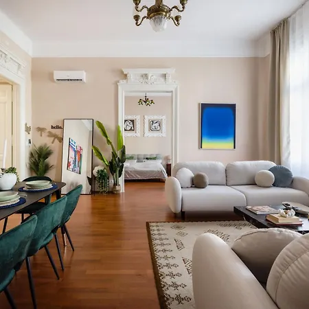 Art House Bold Luxe 3br Grand Views By Danube *