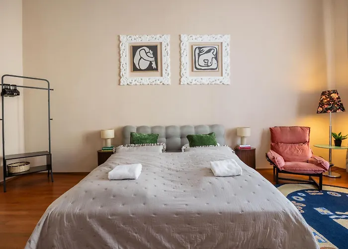 Art House Bold Luxe 3br Grand Views By Danube Budapest