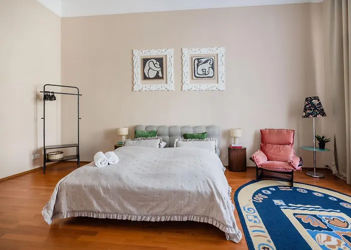 Art House Bold Luxe 3br Grand Views By Danube Lejlighed