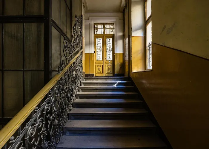 Art House Bold Luxe 3br Grand Views By Danube Budapest