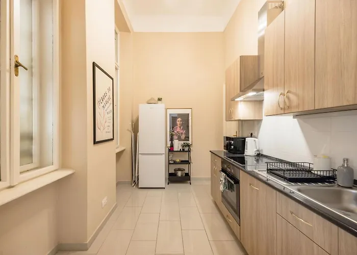 Art House Bold Luxe 3br Grand Views By Danube Lejlighed