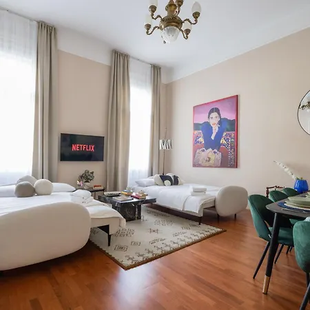 Art House Bold Luxe 3br Grand Views By Danube *
