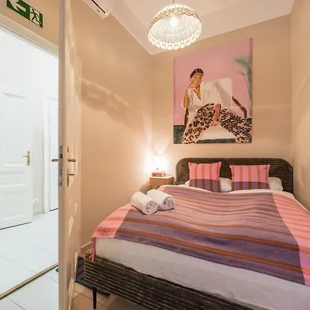 Art House Bold Luxe 3br Grand Views By Danube Budapest