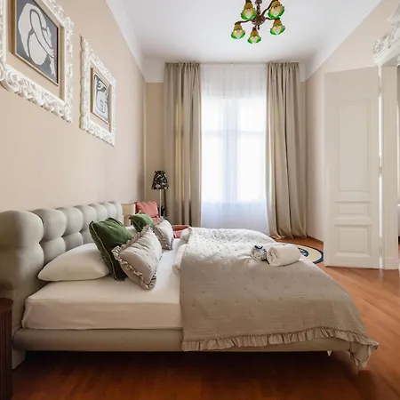 Lejlighed Art House Bold Luxe 3br Grand Views By Danube *