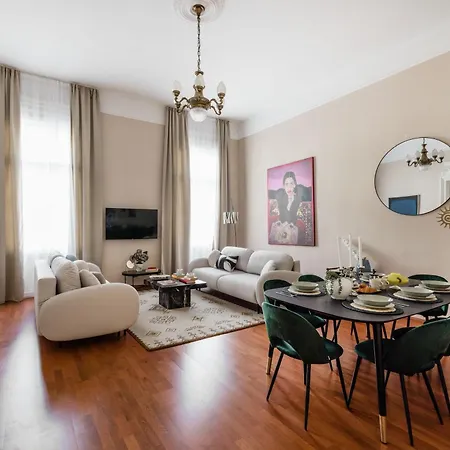 Art House Bold Luxe 3br Grand Views By Danube Lejlighed Budapest