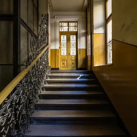 Art House Bold Luxe 3br Grand Views By Danube Budapest