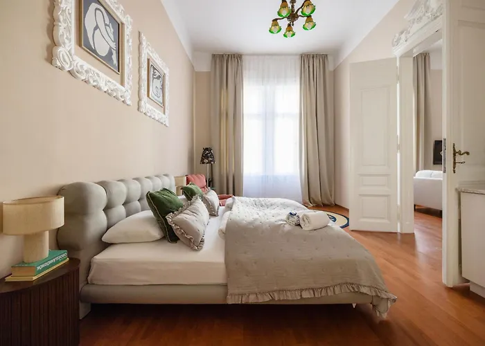 Appartamento Art House Bold Luxe 3br Grand Views By Danube *